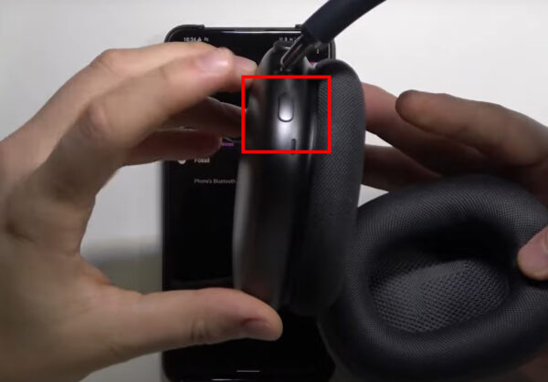 AirPods max pairing mode