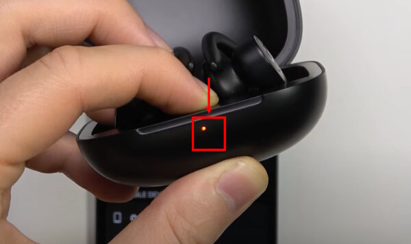 how to reset Powerbeats pro LED flash